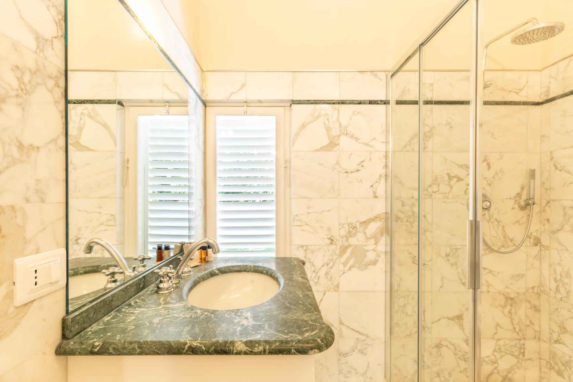Villa Vittoria - Lusso Con Piscina, Tennis, Jacuzzi E Palestra Lucca Exteriör bild