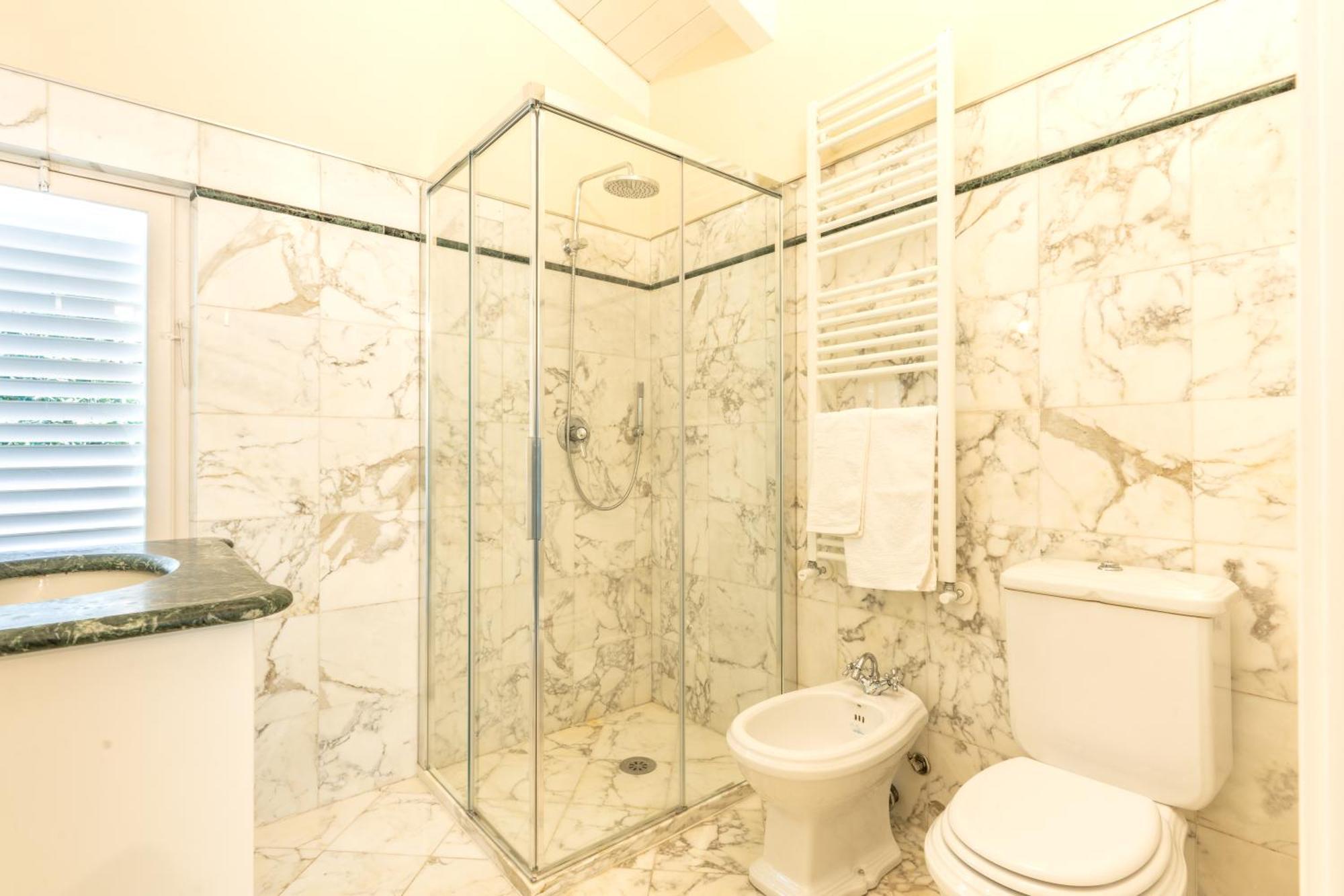 Villa Vittoria - Lusso Con Piscina, Tennis, Jacuzzi E Palestra Lucca Exteriör bild