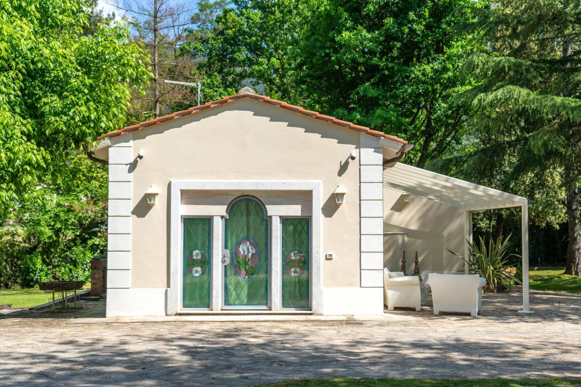 Villa Vittoria - Lusso Con Piscina, Tennis, Jacuzzi E Palestra Lucca Exteriör bild